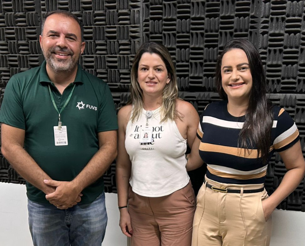 Enfermeiras do CHSL compartilham conhecimento pelas ondas da Univ�s FM